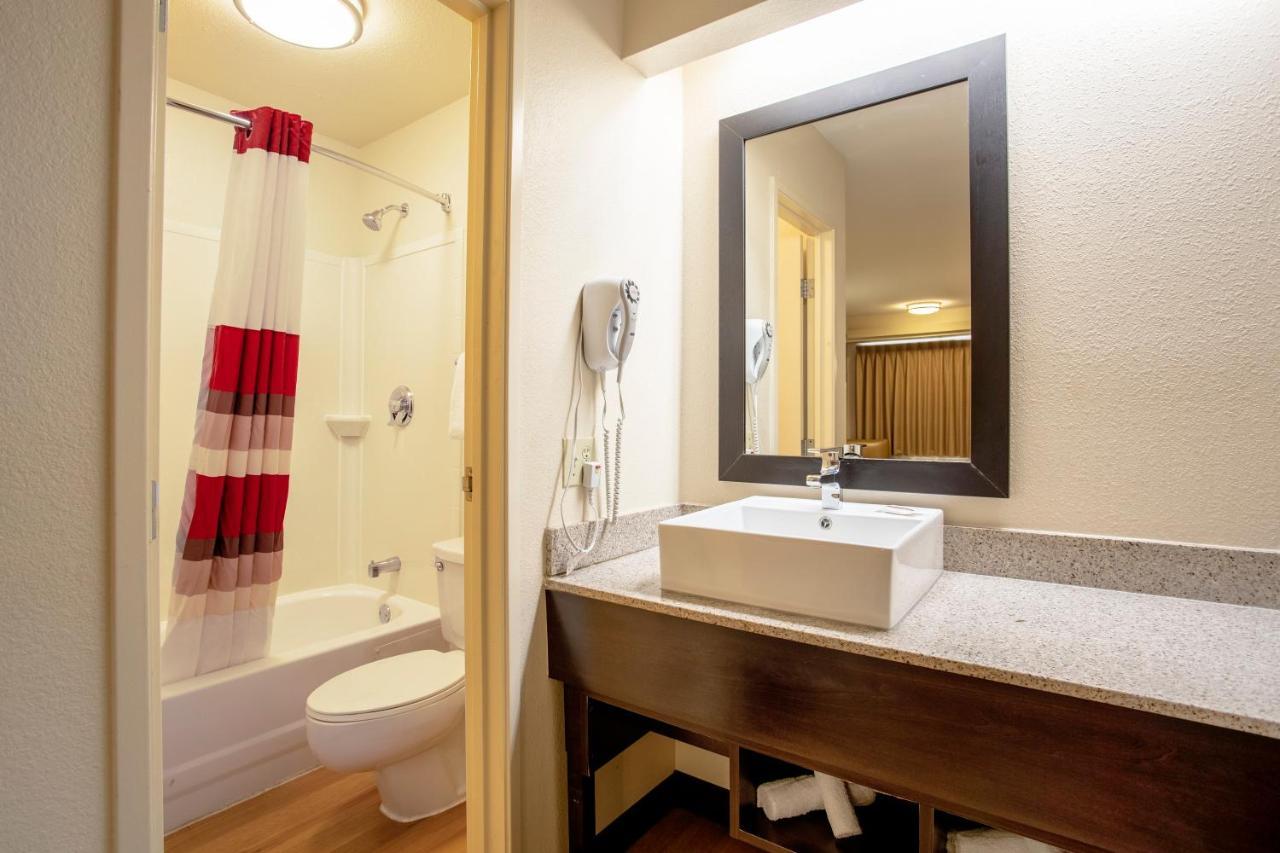 Red Roof Inn Plus+ Atlanta - Buckhead Druid Hills Eksteriør bilde